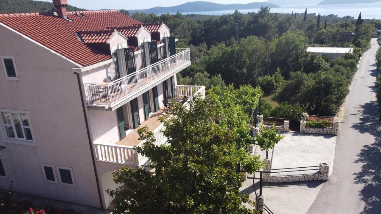 Apartments Kola Banići Buitenkant foto