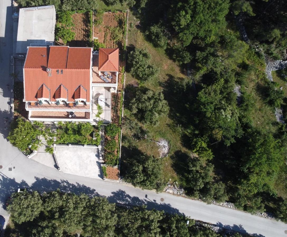 Apartments Kola Banići Buitenkant foto