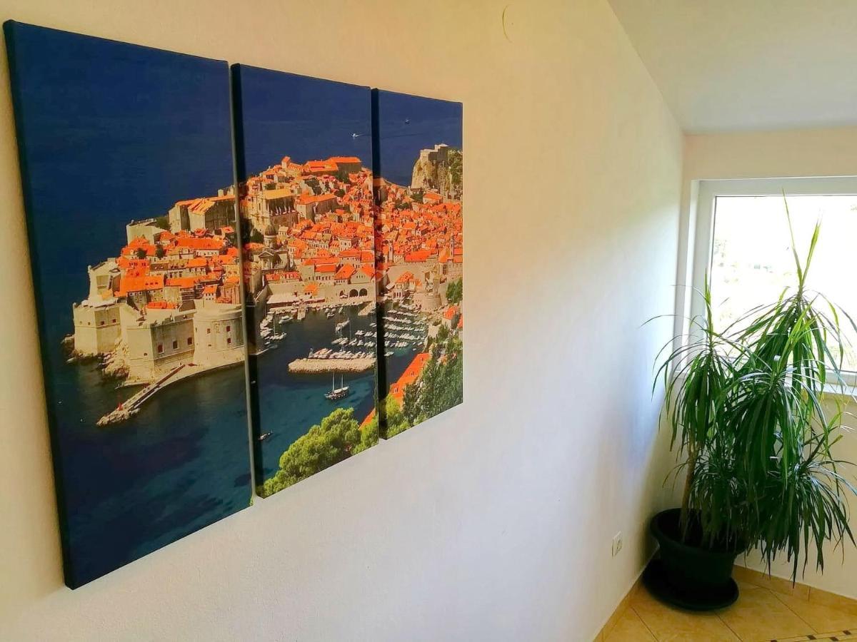 Apartments Kola Banići Buitenkant foto